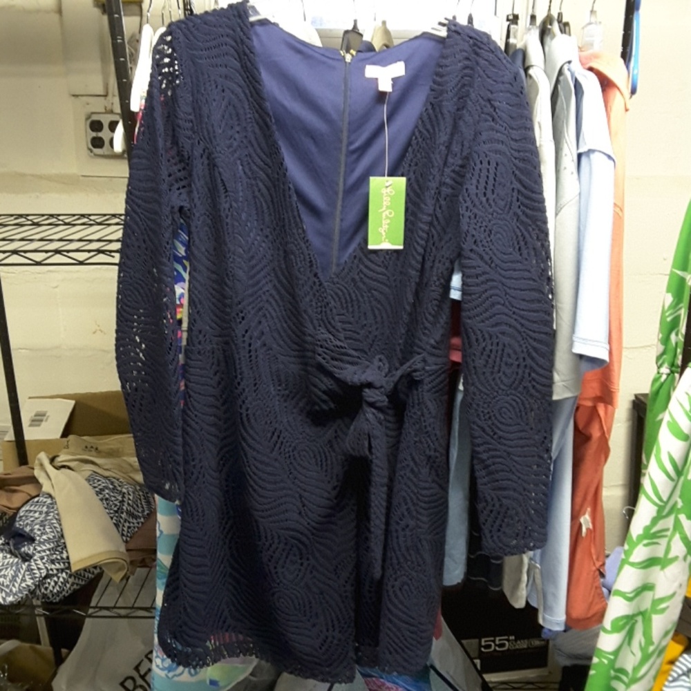 Nwt Lilly Pulitzer lace navy tiki romper sz large